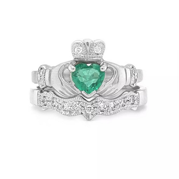 Claddagh Rings And How To Wear Them - Nine to Three Thirty