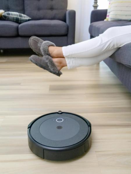 robotic vacuum cleaner